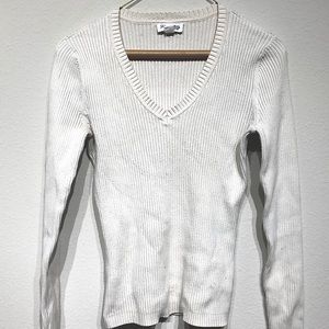 Women’s white v neck sweater